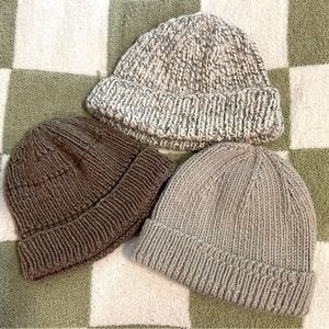 Bundle (3 knitted beanies)